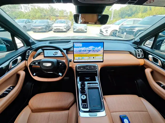 Geely Boyue L — Фото автомобиля 10