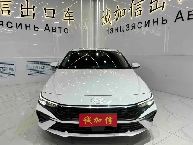 Hyundai Elantra — Фото автомобиля 2