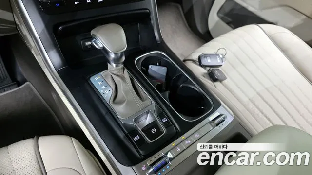 Kia Canival Carnival 4 поколение Бензин 9 мест Prestige — Фото автомобиля 8