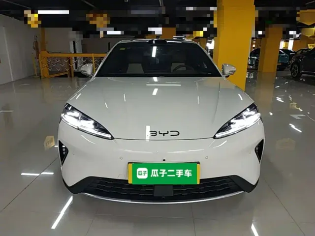 BYD Seal 07 DM-i — Фото автомобиля 2