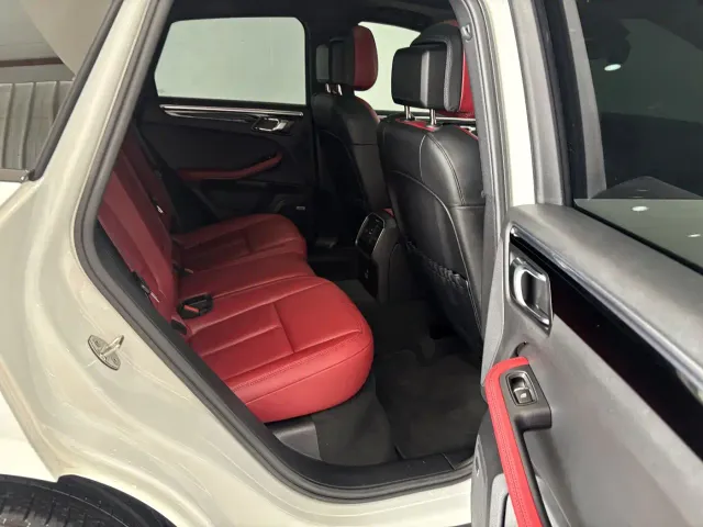 Porsche Macan — Фото автомобиля 25