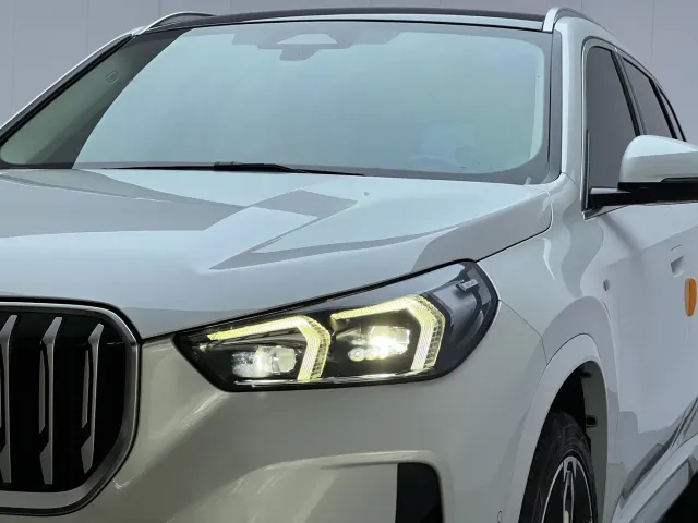 BMW X1 — Фото автомобиля 3
