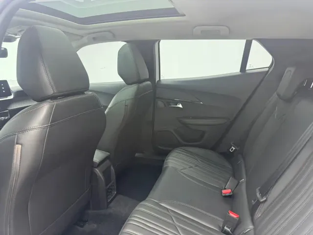 Peugeot 2008 — Фото автомобиля 6