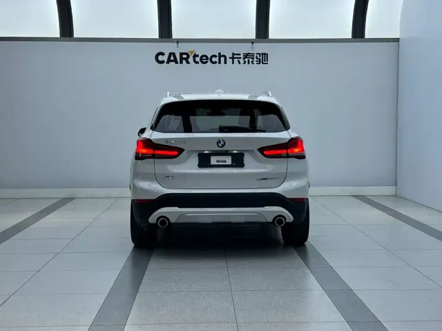 BMW X1 — Фото автомобиля 4