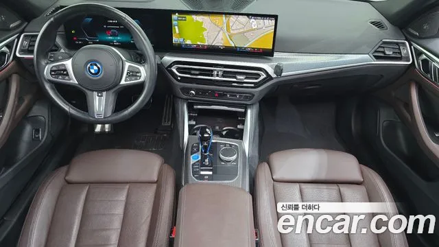 BMW i4 — Фото автомобиля 10