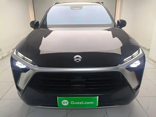 Nio ES8 — Фото автомобиля 2