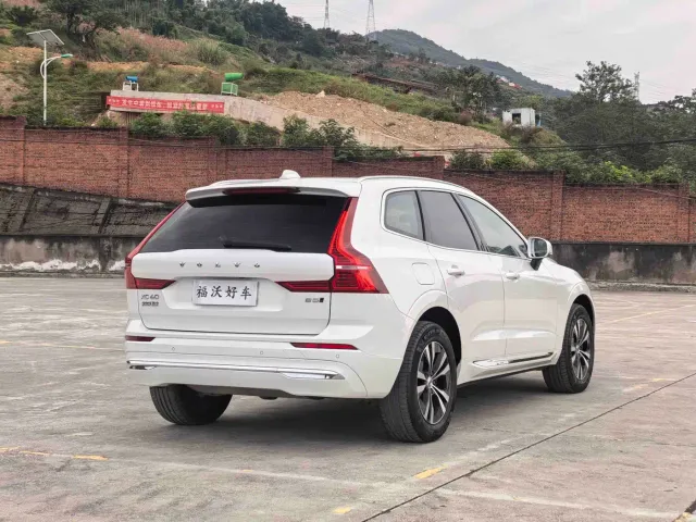 Volvo XC60 — Фото автомобиля 6