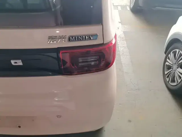 Wuling Motors Hongguang MINIEV 2022 Macaron Premium LFP — Фото автомобиля 7