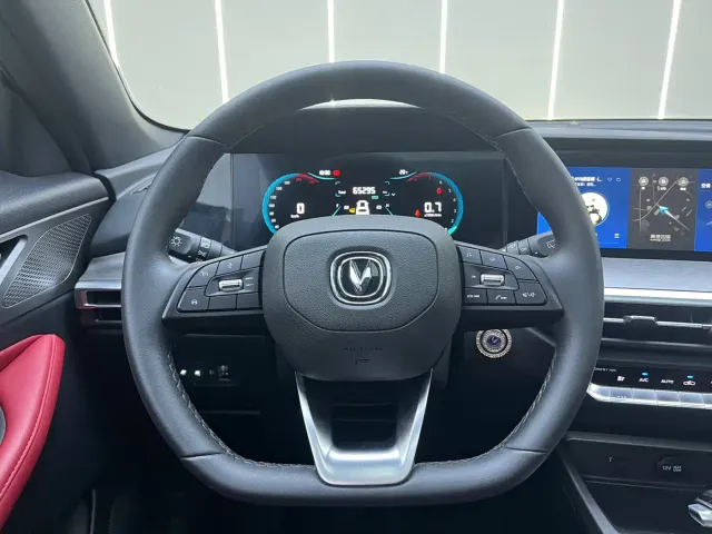 Changan CS35 Plus — Фото автомобиля 7