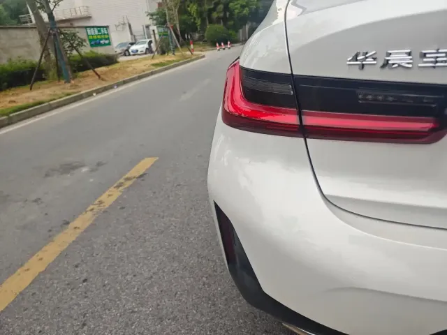 BMW 3 Series — Фото автомобиля 13