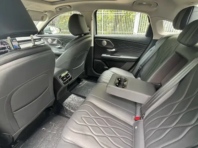 Chery Arrizo 8 PRO — Фото автомобиля 8