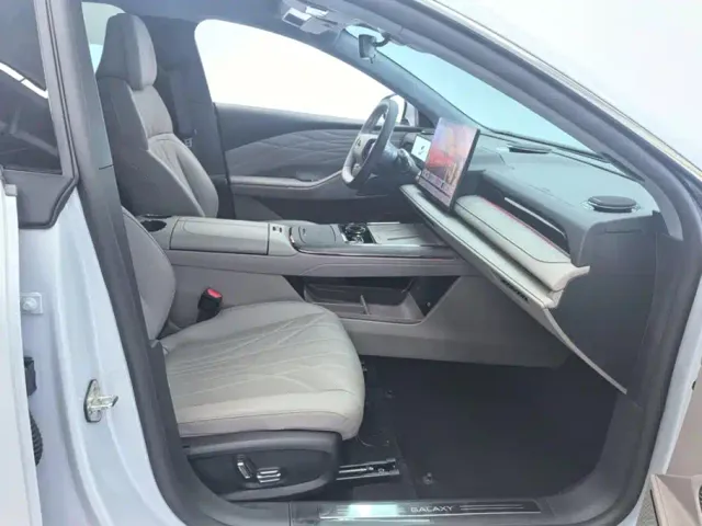 Geely Galaxy Xingyao 8 — Фото автомобиля 8