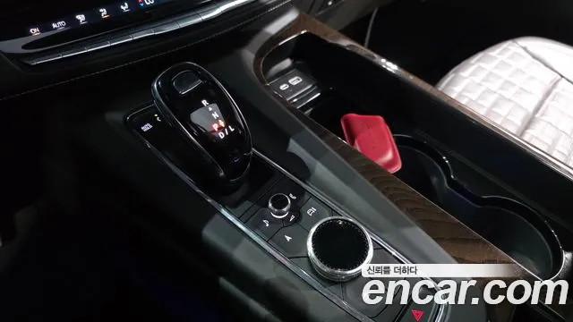 Cadillac Escalade 5th Gen — Фото автомобиля 9