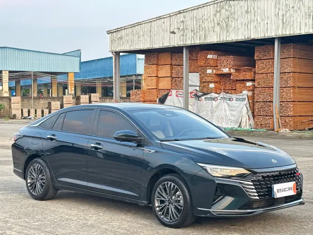 Dongfeng Yixuan MAX — Фото автомобиля 3