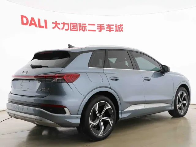 Audi Q4 e-tron — Фото автомобиля 15