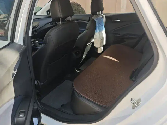 Buick Velite 6 — Фото автомобиля 10