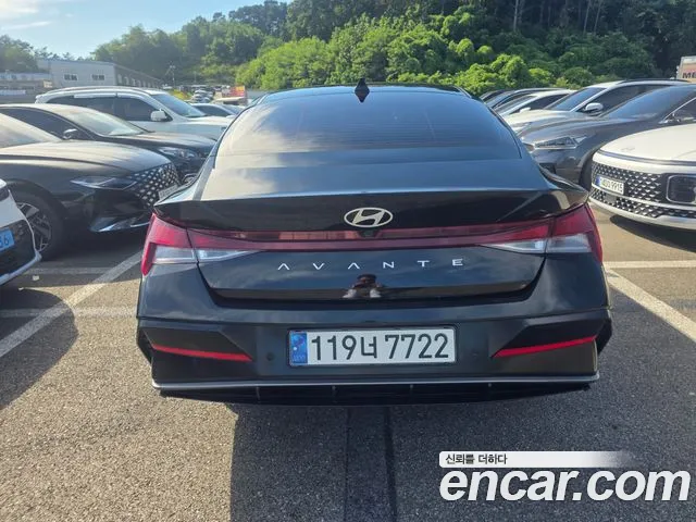 Hyundai Avante CN7 — Фото автомобиля 4