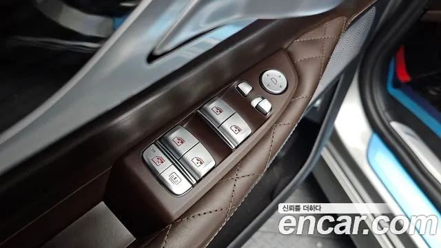 BMW 7-Series — Фото автомобиля 30