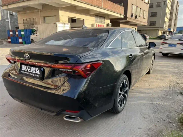 Toyota Avalon — Фото автомобиля 9