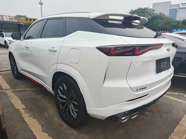 Changan Z6 — Фото автомобиля 12