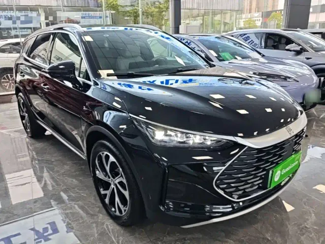 BYD Tang — Фото автомобиля 3
