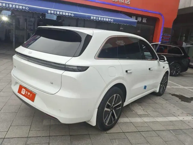 Li Auto L6 — Фото автомобиля 3