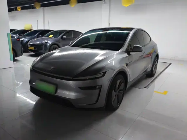 Фотография автомобиля — Tesla Model Y