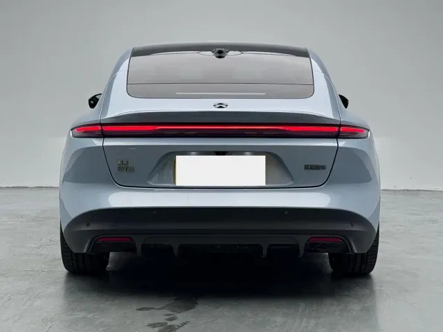 Nio ET5 — Фото автомобиля 5