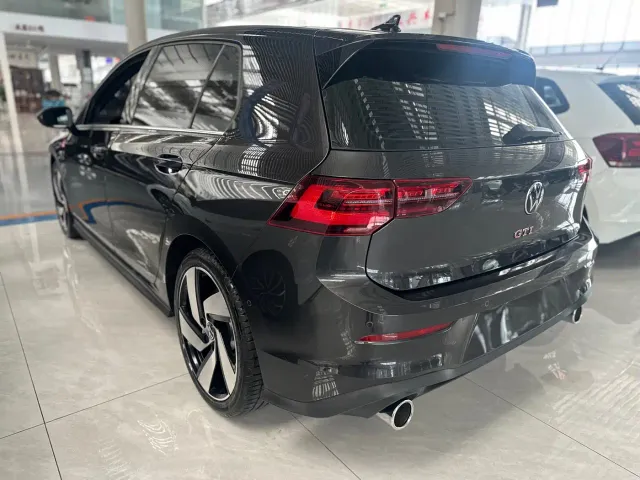 Volkswagen Golf GTI — Фото автомобиля 14