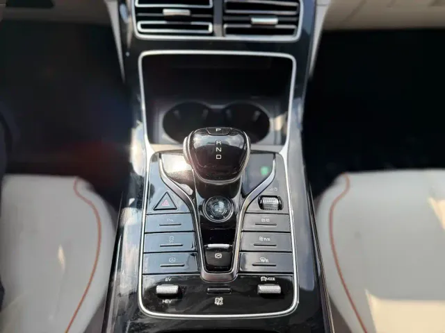 BYD Qin PLUS — Фото автомобиля 15
