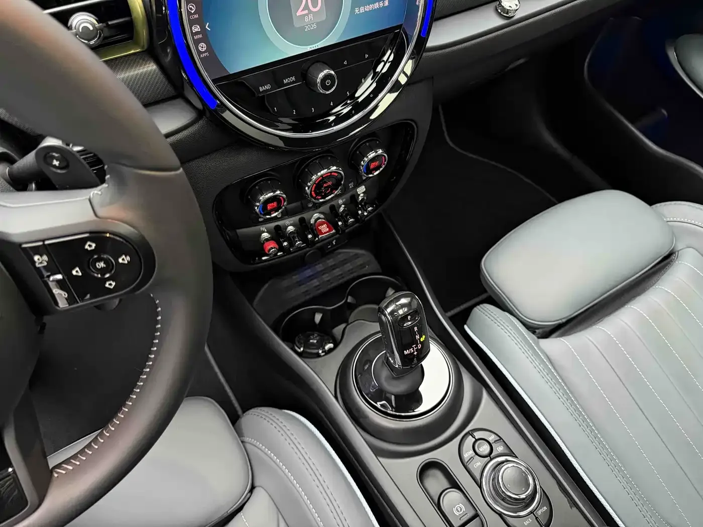 MINI MINI CLUBMAN 2022 1.5T COOPER Comfort Special Edition — Фото автомобиля 12