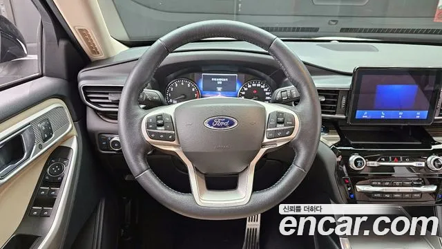Ford Explorer Explorer 6 поколение — Фото автомобиля 13