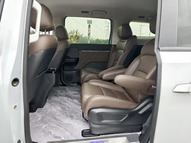 Wuling Starlight 730 — Фото автомобиля 16