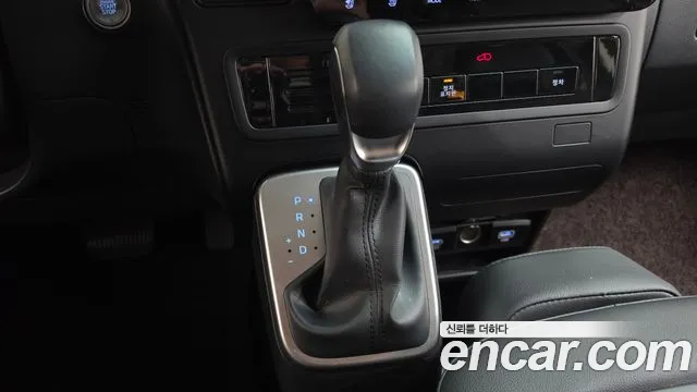 Hyundai Staria — Фото автомобиля 9