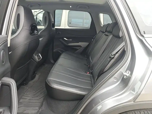 BYD Seal 05 DM-i — Фото автомобиля 16