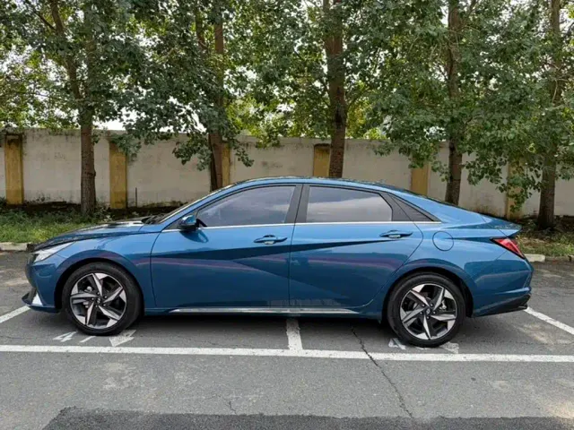 Hyundai Elantra — Фото автомобиля 5