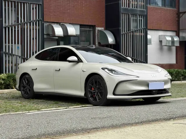 IM Motors L6 — Фото автомобиля 3