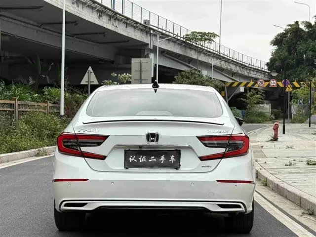 Honda Accord — Фото автомобиля 24