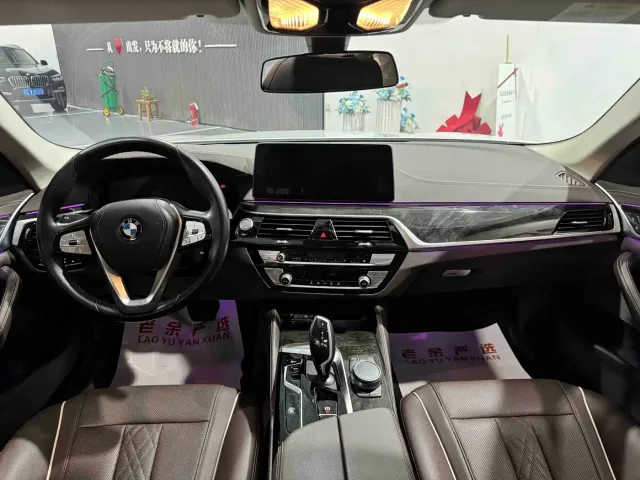 BMW 5 Series — Фото автомобиля 4