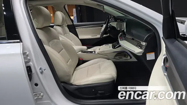 Hyundai Grandeur (New) Hybrid — Фото автомобиля 18