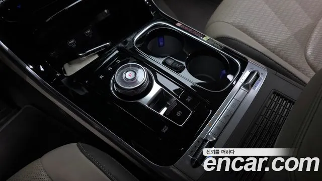 Kia Canival Carnival 4 поколение Бензин 4 места Hi-Limousine — Фото автомобиля 9