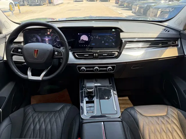 Hongqi HS5 — Фото автомобиля 13