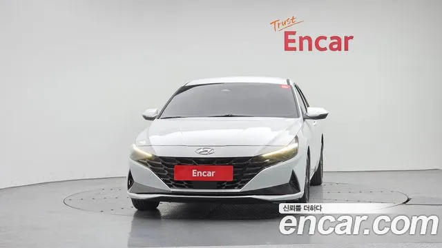 Hyundai Avante CN7 — Фото автомобиля 3