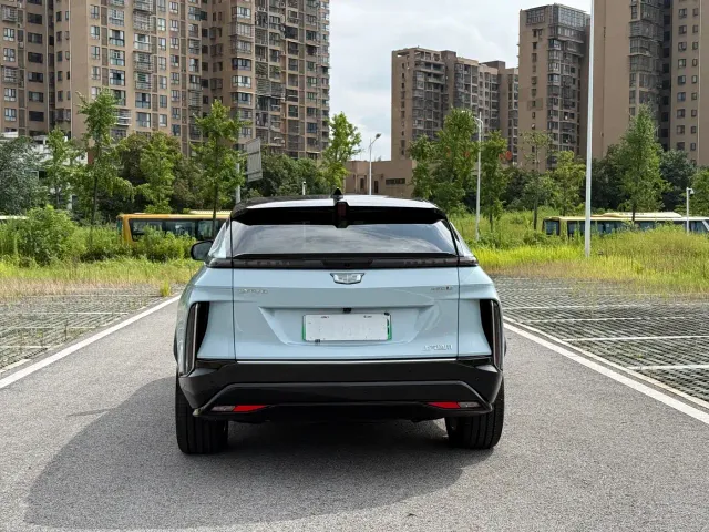 Cadillac Lyriq — Фото автомобиля 12