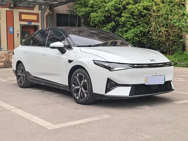 Xpeng P5 — Фото автомобиля 3