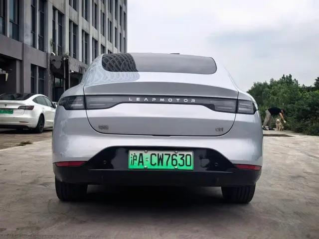 Leapmotor Leapmotor C01 2023 525 Comfort Edition — Фото автомобиля 9