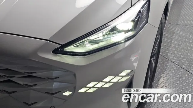 Kia K8 Hybrid — Фото автомобиля 7