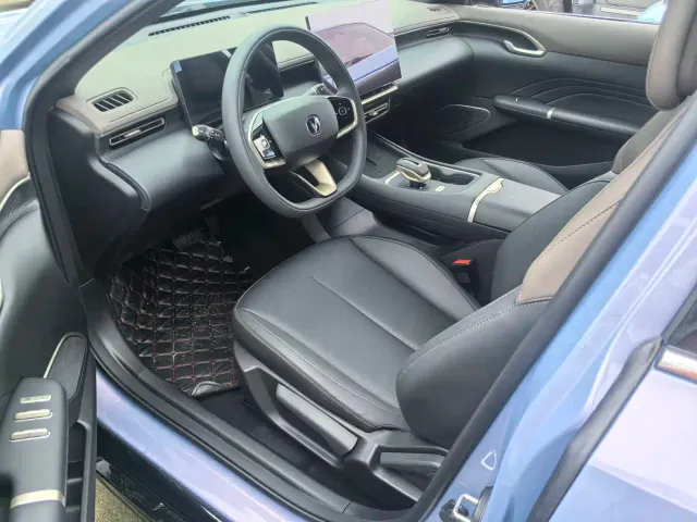 Changan Eado — Фото автомобиля 7