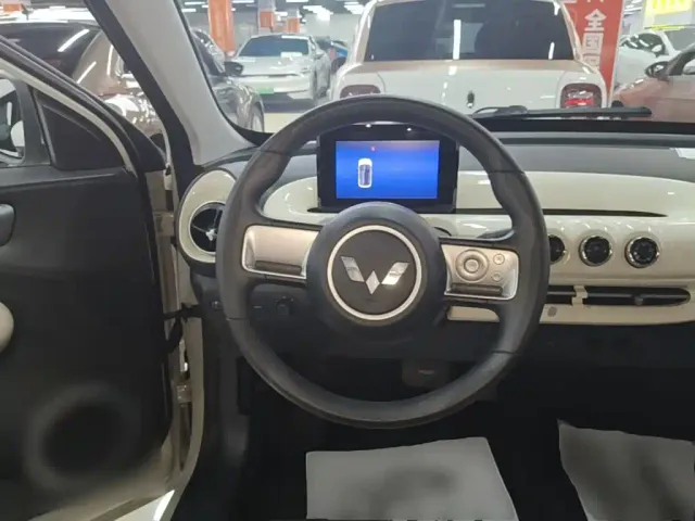Wuling Bingo — Фото автомобиля 10