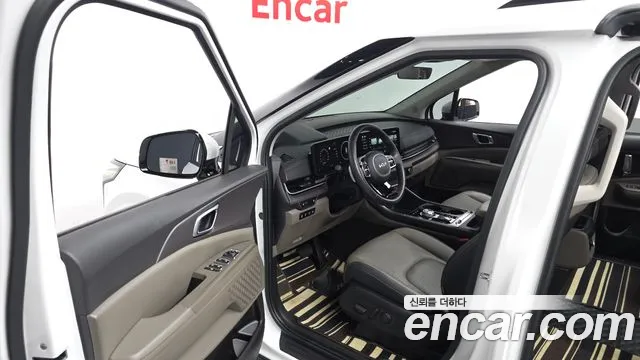 Kia Carnival Generation 4 — Фото автомобиля 15